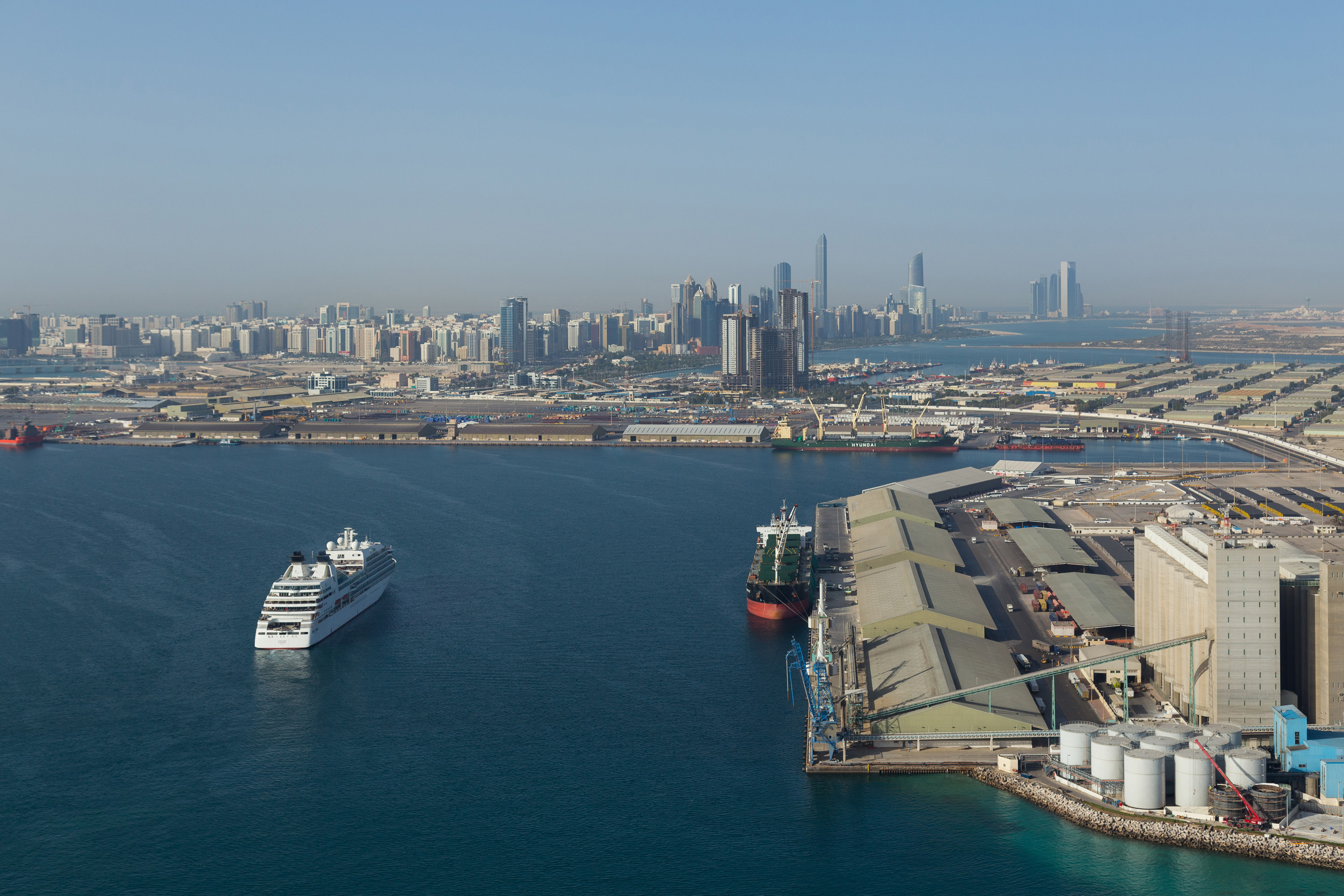 Zayed-Port1